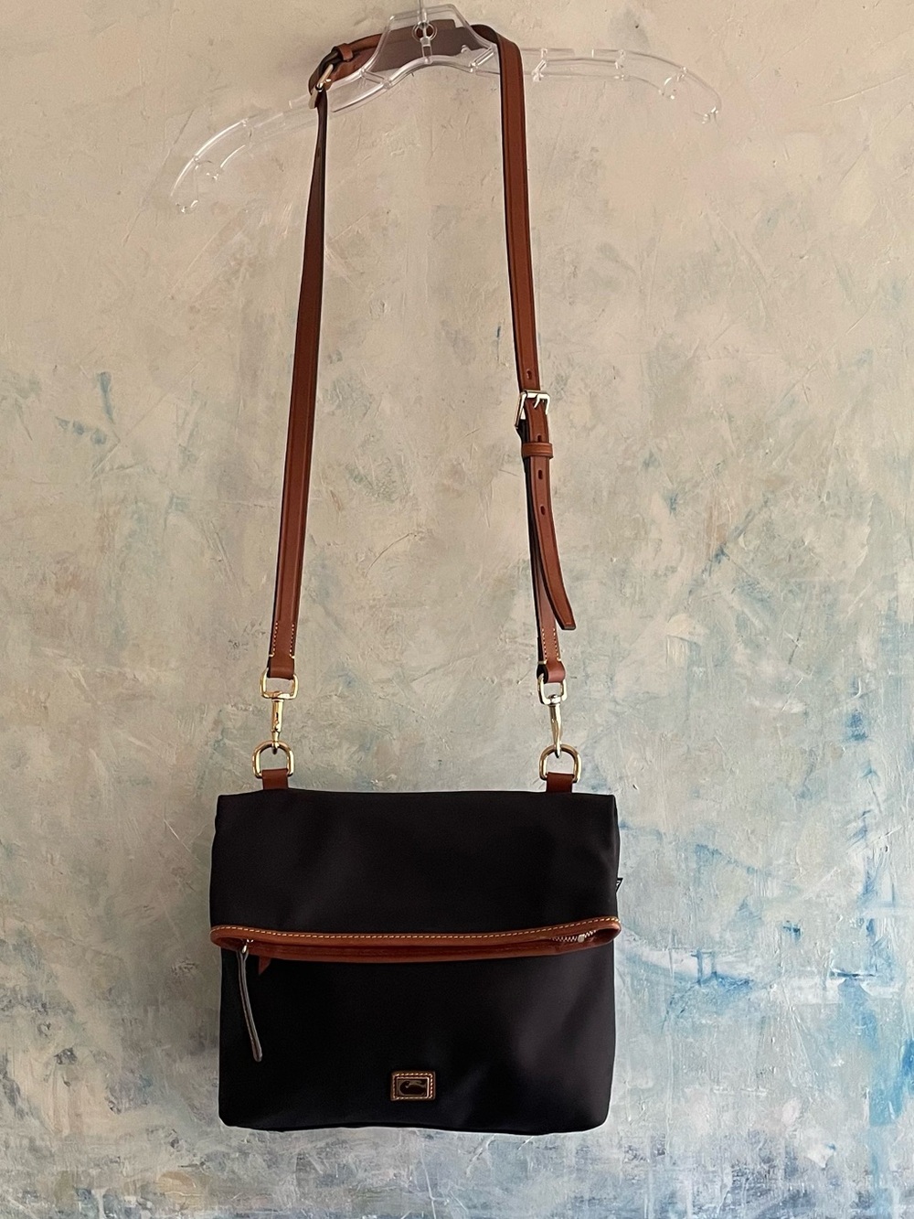 Dooney & Burke Wayfarer 9 x 11 Nylon Flapover Crossbody Bag Black Brown Trim - Picture 2 of 14